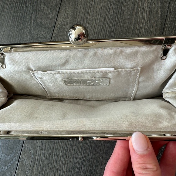 🔥 3/$20 Aldo silver sequence, sparkling clutch - Picture 5 of 5